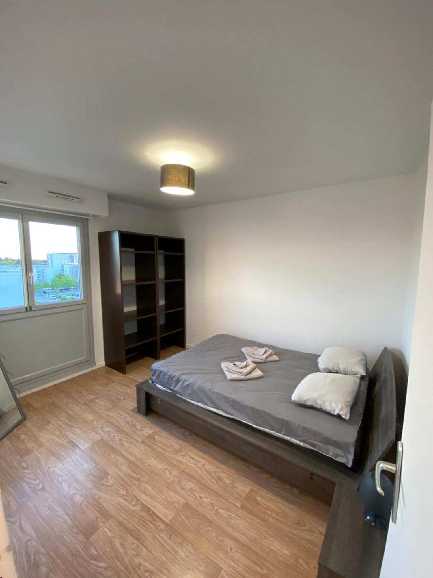 Appartement Spacieux - 10' Gare Angers Buitenkant foto